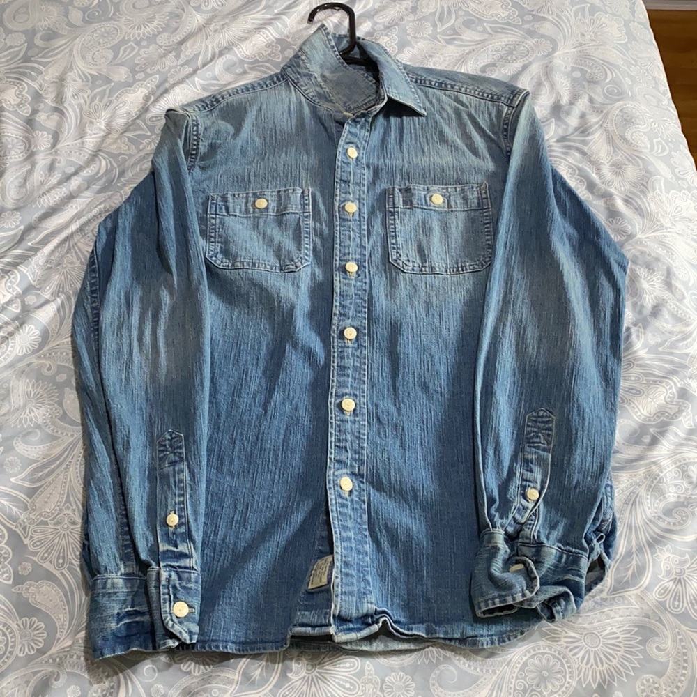 American Eagle Denim Long Sleeve Button Down